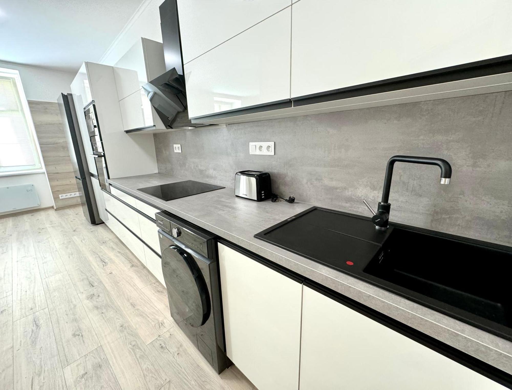 Rivercity Apartments Karlovy Vary Bagian luar foto